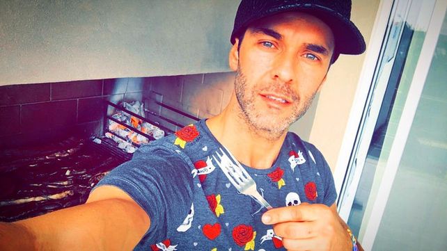 Mariano Martínez se mostró con una modelo y las fans de Lali lo destrozaron