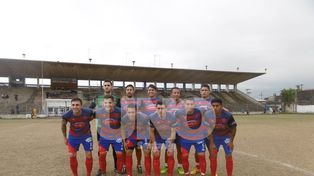 La Perla goleó a Gimnasia en Ciudadela