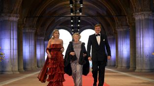 Máxima Zorreguieta viste de rojo en su última aparición pública como princesa