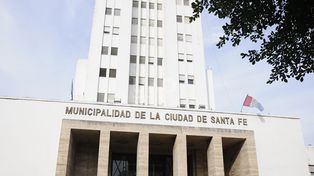 Ofician a la Municipalidad para que intervenga con los trapitos de la Costanera