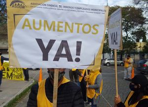 Asoem se manifiesta frente al municipio como parte de las jornadas de protestas por 96 horas