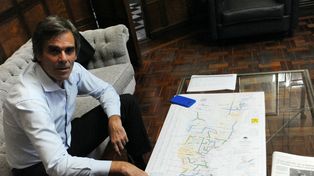 Mapa en mano. Seghezzo estuvo a cargo de Vialidad Provincial durante la gestión de Miguel Lifschitz.