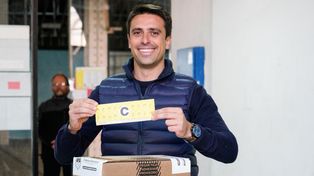 Juan Pedro Aleart votó en el barrio Refinería.