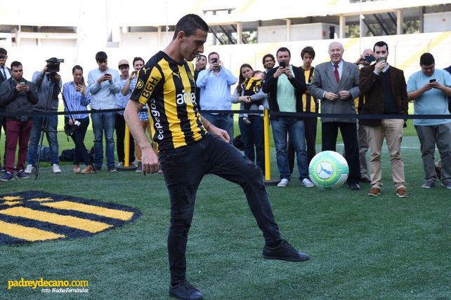 Maxi Rodríguez fue presentado como jugador de Peñarol.&nbsp;