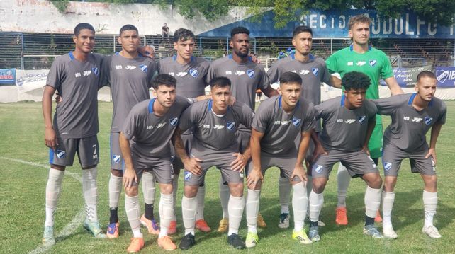 Primera C: El equipo de José Previti ganó su primer partido ante Paraguayo y el sábado visitará a Mercedes a las 17.&nbsp;