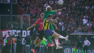 El clásico rosarino entre Central y Newells es la máxima fiesta de la ciudad. Cada vez que se reedita los jugadores y los hinchas lo viven con gran intensidad.