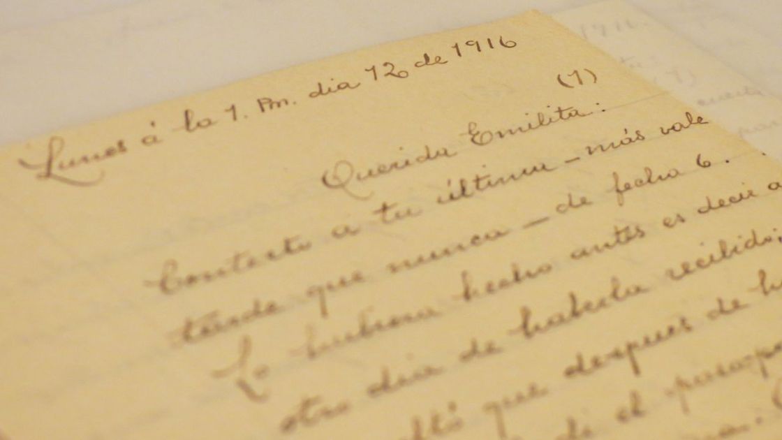 El libro epistolar, publicado por el sello independiente rosarino Danke, revela una faceta íntima de la Emilia Bertolé iniática