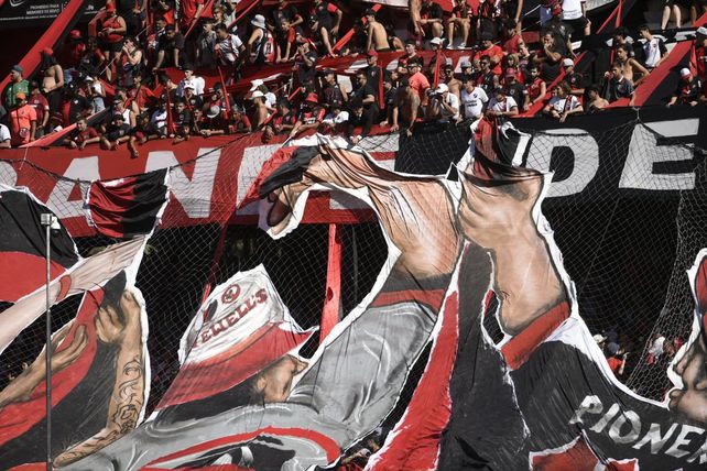 Las populares leprosas, a full en el Coloso.