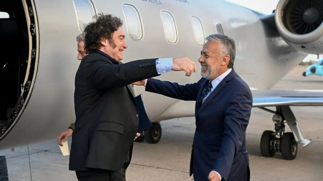 Socios políticos. El presidente Javier Milei y el gobernador mendocino