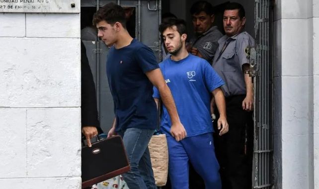 Juan Pedro Guarino y Alejo Milanesi son los dos jóvenes que veraneaban en Villa Gesell junto a los ahora ocho imputados y fueron sobreseídos.