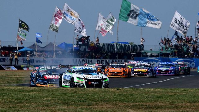 Largada de la final del Turismo Carretera en 2024 en Paraná