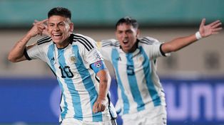 Claudio Echeveri celebra su gol ante Japón. Hoy, frente a Polonia.