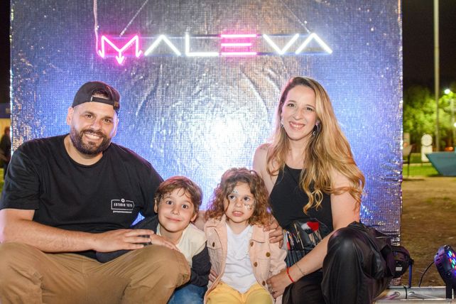  Max Hernández, Joaquín, Paloma y Luciana Nader.