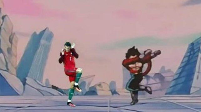Lluvia de memes por la extraña pose de Cristiano Ronaldo