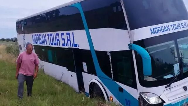 Los 55 pasajeros fueron trasbordados a otra unidad para completar el trayecto hacia su destino. La insólita pelea ocurrió mientras circulaba por ruta 14