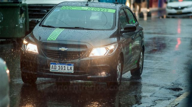 El Servicio Meteorológico Nacional SMN indica para este lunes lluvias y tormentas aisladas por la madrugada