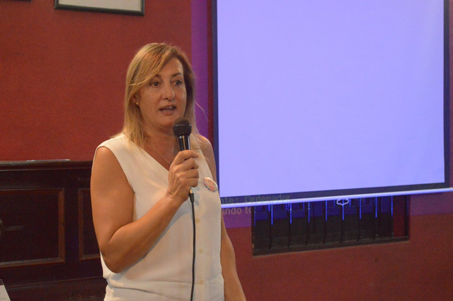 La presidente del Círculo Vecinalista de Venado Tuerto, Viviana Chemini.