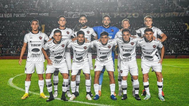 La alineación inicial de Patronato que enfrentó a Colón en Santa Fe