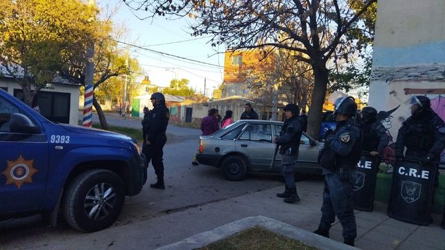 El llamado a la policía se produjo alrededor de las 16 procedente del jardín ubicado en Clavel 7246 por un supuesto abuso sexual a una niña.
