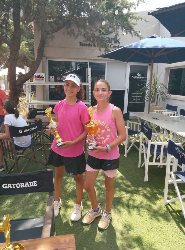 Sol Guerín y María Cragnolini, de la categoría sub-14.