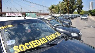La bajada de bandera de los taxis se fue a 60 pesos y la ficha a 5 pesos