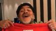 Diego Maradona grabó un video con la camiseta de Newells y cargó a los hinchas de Central.&nbsp;