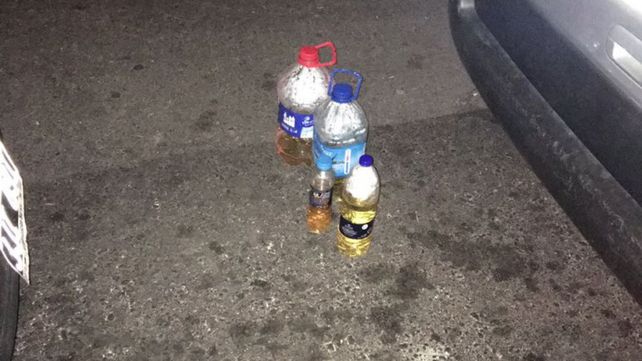 El regalito de los noteros frente al sanatorio donde operaron a Susana Giménez.