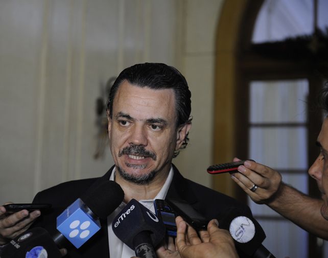 La provincia tiene las puertas abiertas, pero si apelan a bombas de estruendo es un mal camino