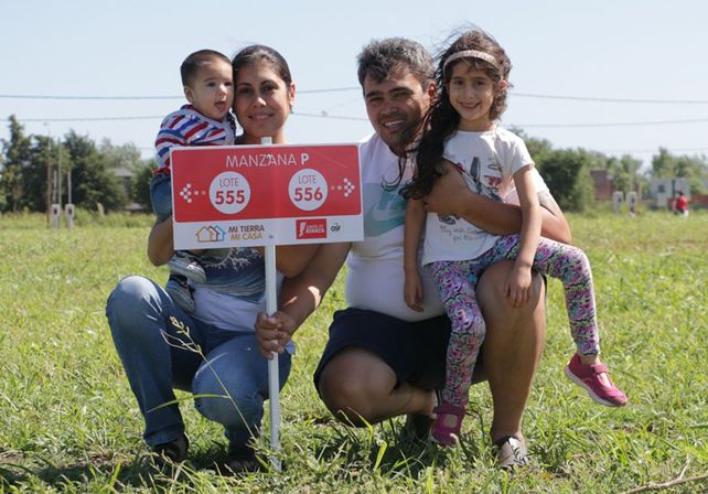 Jóvenes, en pareja y con hijos: el perfil de los beneficiarios del programa de lotes provinciales Mi Tierra, Mi Casa