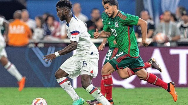 Estados Unidos goleó a México para meterse en la final de la Concacaf.
