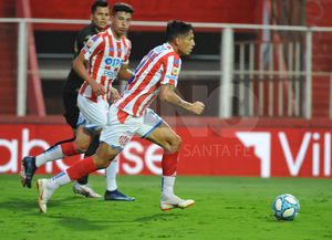 Unión no contará con dos delanteros para el Clásico