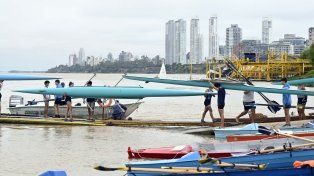 El Paraná cobijó a los remeros rosarinos en su primera competencia local. La idea es generar regularidad en la competición. FOTO. GENTILEZA Gustavo Abbate / Prensa ARR