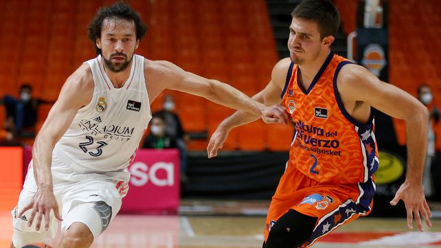 Real Madrid ganó y sigue invicto en la Liga ACB de España