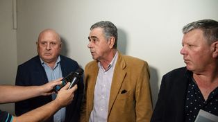 Intendentes de Crespo, Marcelo Cerutti; de Villa Urquiza, Manuel Tennen, y de María Grande, Héctor Solari, integrantes del&nbsp;El Foro de Intendentes de Juntos por Entre Ríos, respaldaron la creación de OSER en reemplazo de Iosper.