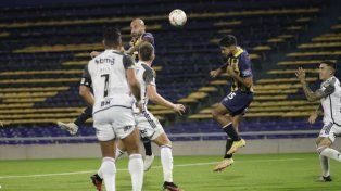 Sin su público, Rosario Central no pudo contra uno de los candidatos a levantar el trofeo.