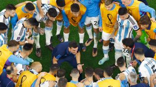 Fue la peor charla técnica del mundo: los jugadores revelaron la intimidad de Scaloni antes de la final de Qatar