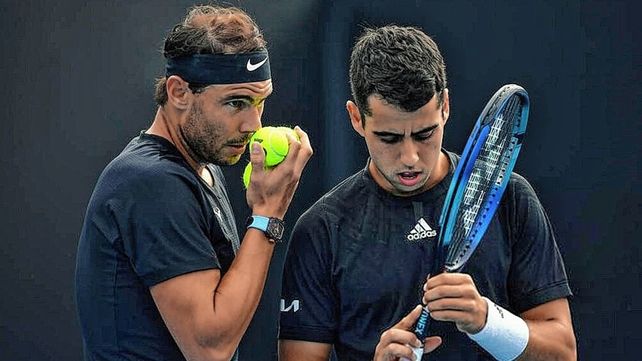 Nadal completó en Melbourne un duelo oficial tras 5 meses