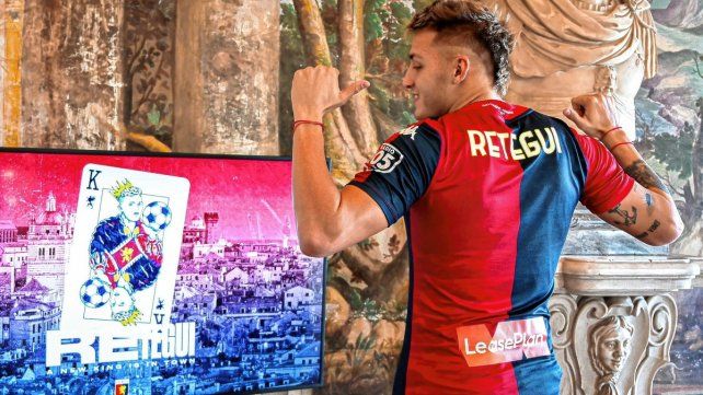 Retegui fue presentado como nuevo jugador de Genoa
