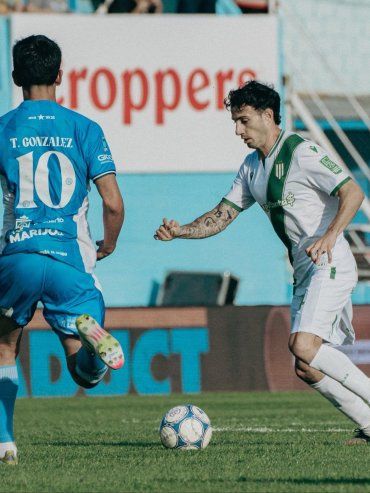 Sin muchas situaciones, Banfield y Estudiantes (RC) empataron en Córdoba