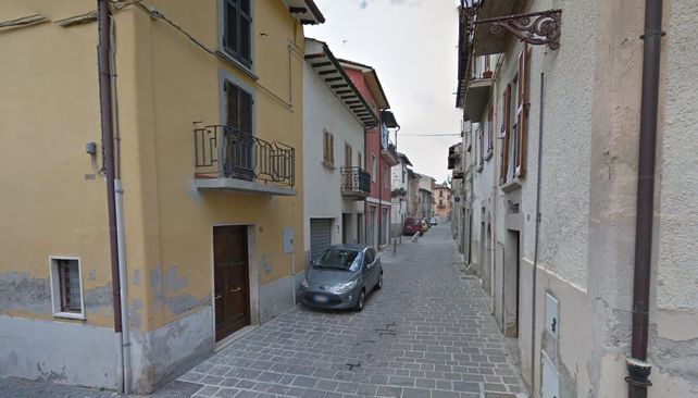 Una vista de una calle de Amatrice antes del terremoto.