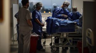 Temen que colapsen las camas de terapia en Buenos Aires