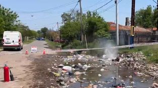 Fuga de agua y gas en Nuevo Alberdi. Una máquina de la empresa Limpiar rompió dos caños este martes en Suárez y Ciudadela.&nbsp;