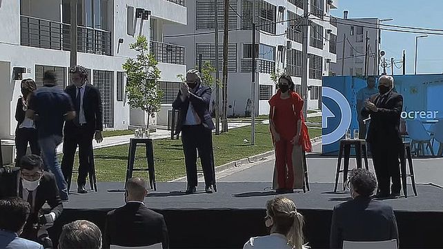 Procrear: Alberto Fernández entregó viviendas para tres provincias
