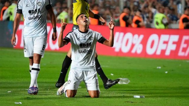 Colón le hace a Godoy un contrato de productividad y con cláusulas por incumplimiento