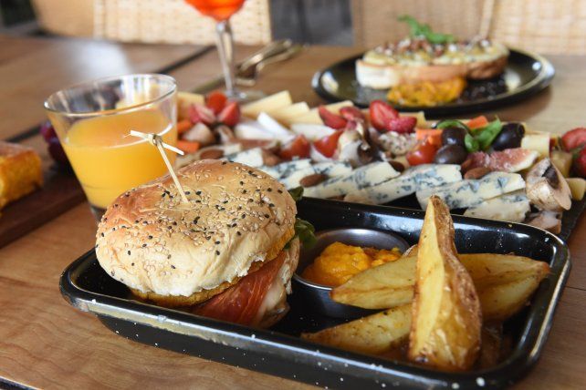 Expertos aseguran que no se debe desayunar, almorzar o cenar en menos de 20 minutos