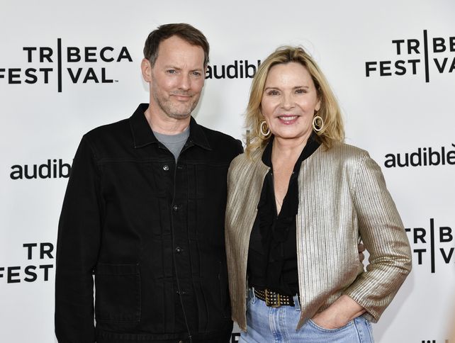 Diversidad y moda: Kim Cattrall regresa a la pantalla chica con la serie Glamorous