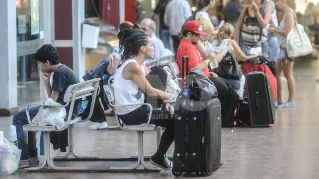 Menores de edad ya no podrán viajar solos en micros de media y larga distancia