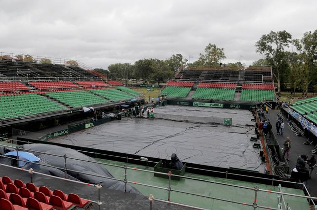 El partido entre Charly Berlocq y el italiano Lorenzi se interrumpió por la lluvia