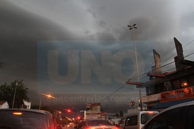 Rige un alerta por tormentas fuertes y ocasional caída de granizo para La Paz