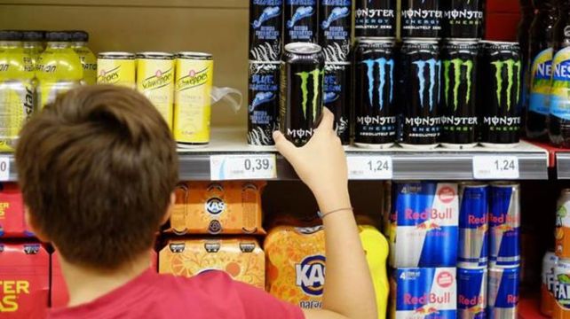 Piden que se prohíba la venta de bebidas energizantes a menores de edad en toda la provincia
